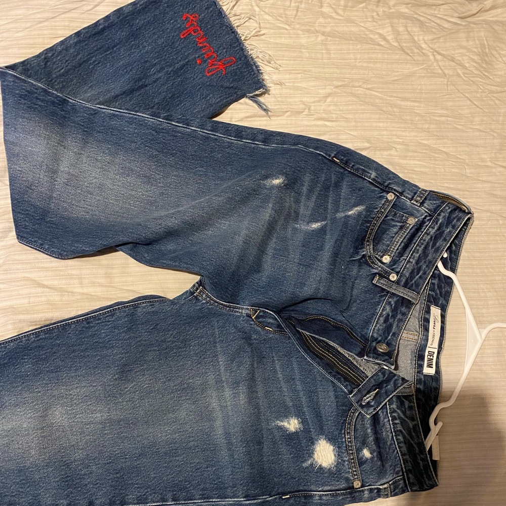 Adorable Lovers+Friends jeans.